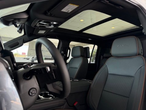 New Summit White 2026 GMC Yukon XL AT4 4WD - photo 14 - Stock #261373