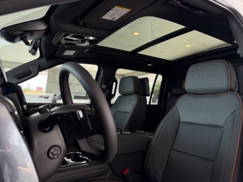 New Summit White 2026 GMC Yukon XL AT4 4WD - photo 15 - Stock #261373