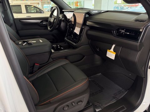 New Summit White 2026 GMC Yukon XL AT4 4WD - photo 17 - Stock #261373