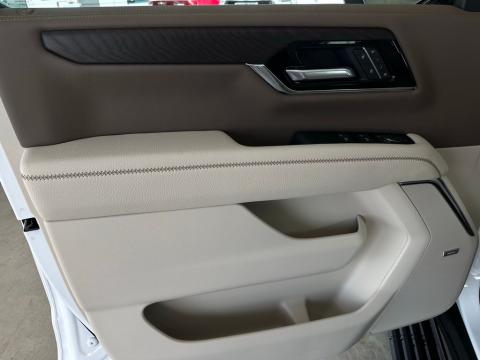 New Summit White 2026 GMC Yukon XL Denali 4WD - photo 12 - Stock #260627