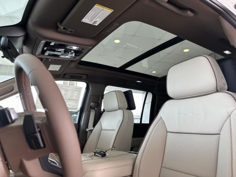 New Summit White 2026 GMC Yukon XL Denali 4WD - photo 14 - Stock #260627