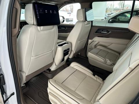 New Summit White 2026 GMC Yukon XL Denali 4WD - photo 15 - Stock #260627