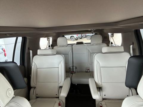 New Summit White 2026 GMC Yukon XL Denali 4WD - photo 26 - Stock #260627