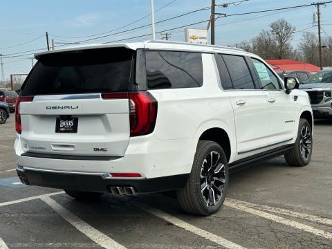 New Summit White 2026 GMC Yukon XL Denali 4WD - photo 6 - Stock #260627