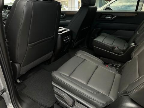 New Sterling Metallic 2026 GMC Yukon XL Denali 4WD - photo 15 - Stock #260527