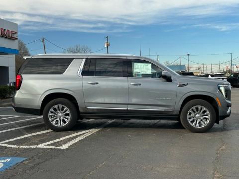 New Sterling Metallic 2026 GMC Yukon XL Denali 4WD - photo 4 - Stock #260527