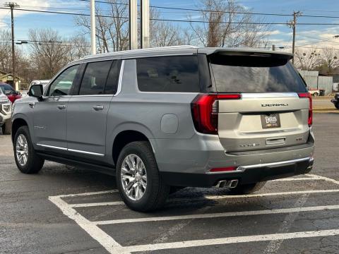 New Sterling Metallic 2026 GMC Yukon XL Denali 4WD - photo 7 - Stock #260527