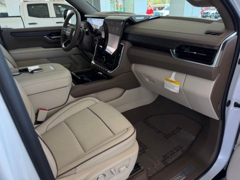 New Glacier White Tricoat 2026 GMC Yukon XL Denali 4WD - photo 16 - Stock #261377