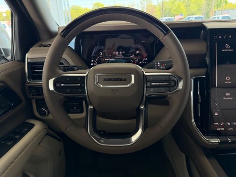 New Glacier White Tricoat 2026 GMC Yukon XL Denali 4WD - photo 19 - Stock #261377