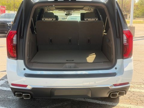 New Glacier White Tricoat 2026 GMC Yukon XL Denali 4WD - photo 8 - Stock #261377