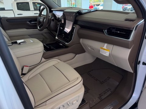 New Glacier White Tricoat 2026 GMC Yukon XL Denali 4WD - photo 17 - Stock #261377