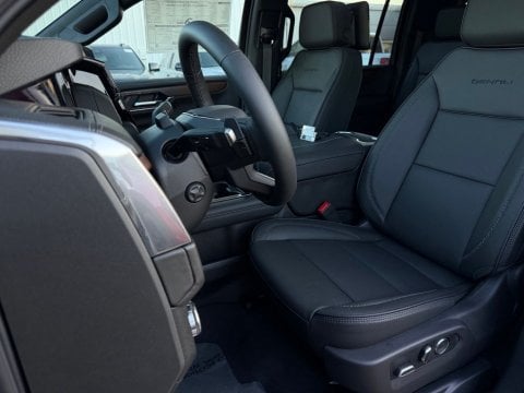 New Onyx Black 2026 GMC Yukon XL Denali 4WD - photo 13 - Stock #261375