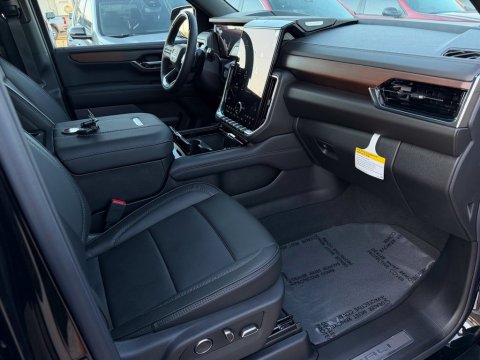 New Onyx Black 2026 GMC Yukon XL Denali 4WD - photo 17 - Stock #261375