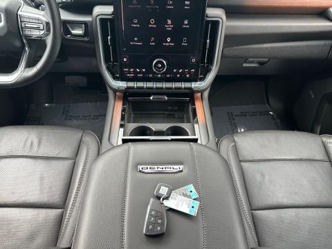 Pre-Owned Sterling Metallic 2025 GMC Yukon XL Denali 4WD - photo 22 - Stock #A1056