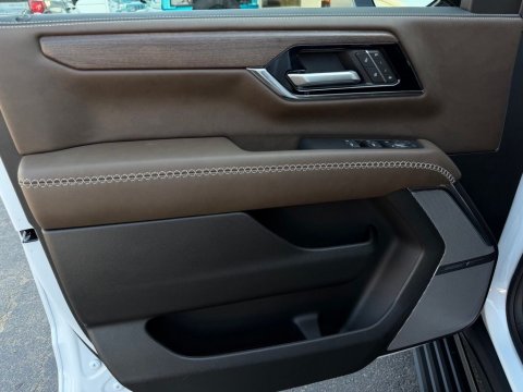 New Glacier White Tricoat 2026 GMC Yukon XL Denali Ultimate 4WD - photo 11 - Stock #261362