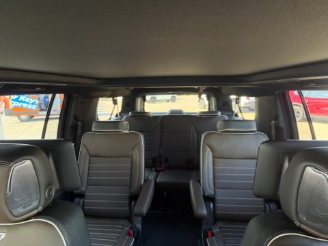 New Glacier White Tricoat 2026 GMC Yukon XL Denali Ultimate 4WD - photo 26 - Stock #261362