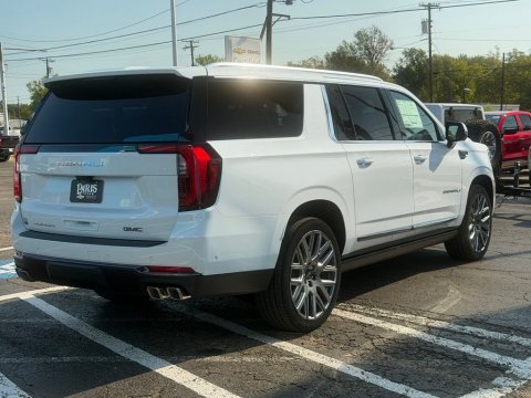 New Glacier White Tricoat 2026 GMC Yukon XL Denali Ultimate 4WD - photo 6 - Stock #261362