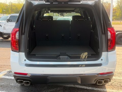 New Glacier White Tricoat 2026 GMC Yukon XL Denali Ultimate 4WD - photo 9 - Stock #261362