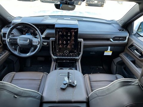 New Glacier White Tricoat 2026 GMC Yukon XL Denali Ultimate 4WD - photo 30 - Stock #261091
