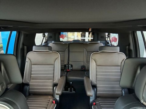 New Glacier White Tricoat 2026 GMC Yukon XL Denali Ultimate 4WD - photo 36 - Stock #261091