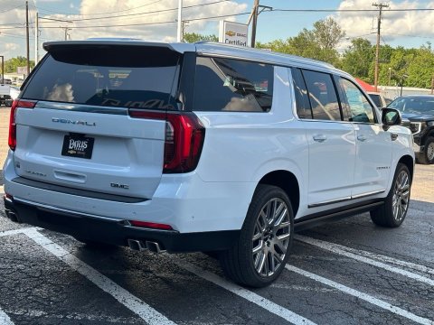 New Glacier White Tricoat 2026 GMC Yukon XL Denali Ultimate 4WD - photo 6 - Stock #261091
