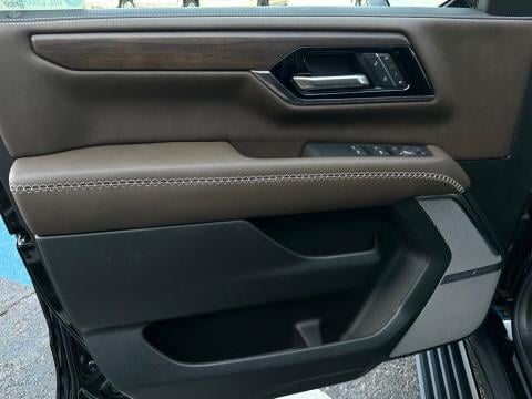 New Onyx Black 2026 GMC Yukon XL Denali Ultimate 4WD - photo 11 - Stock #261083