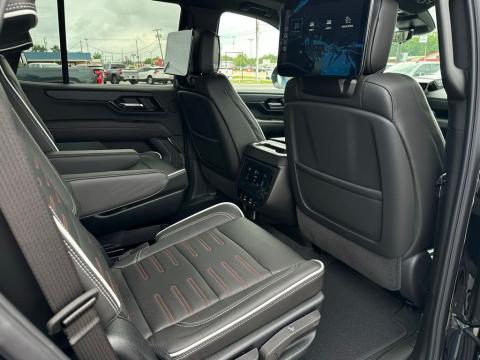 New Onyx Black 2026 GMC Yukon AT4 Ultimate 4WD - photo 18 - Stock #260987