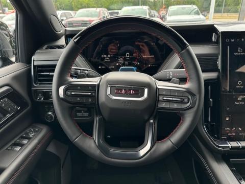 New Onyx Black 2026 GMC Yukon AT4 Ultimate 4WD - photo 19 - Stock #260987