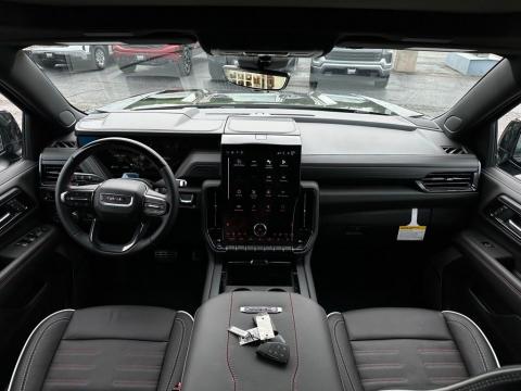 New Onyx Black 2026 GMC Yukon AT4 Ultimate 4WD - photo 20 - Stock #260987