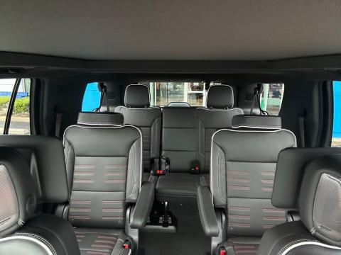 New Onyx Black 2026 GMC Yukon AT4 Ultimate 4WD - photo 26 - Stock #260987