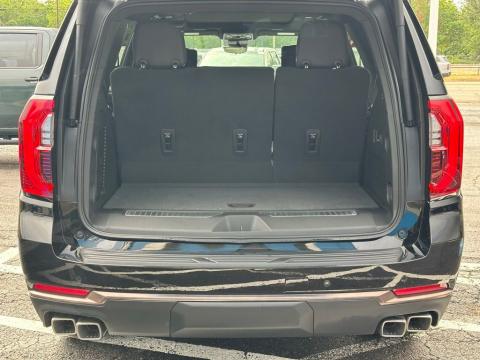 New Onyx Black 2026 GMC Yukon AT4 Ultimate 4WD - photo 8 - Stock #260987