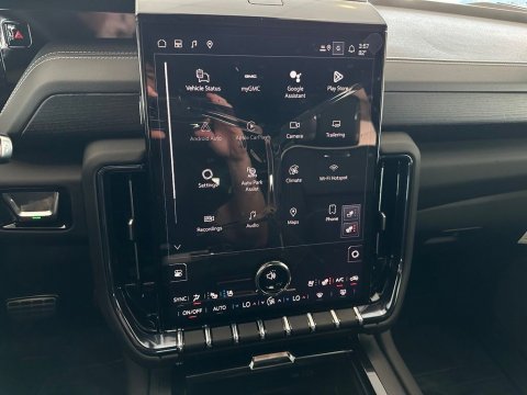 New Midnight Pine 2026 GMC Yukon AT4 Ultimate 4WD - photo 24 - Stock #261182