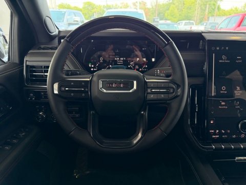 New Summit White 2026 GMC Yukon XL AT4 Ultimate 4WD - photo 19 - Stock #261229