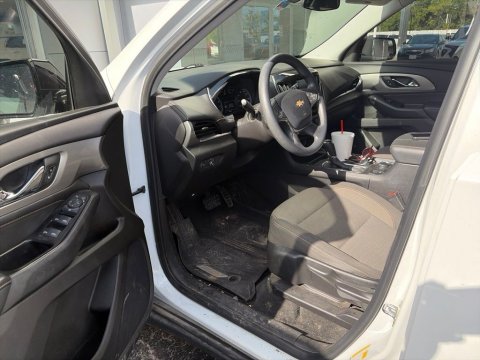 Pre-Owned Summit White 2019 Chevrolet Traverse LS FWD - photo 10 - Stock #260791A