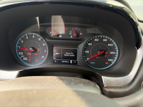 Pre-Owned Summit White 2019 Chevrolet Traverse LS FWD - photo 12 - Stock #260791A