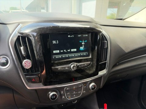 Pre-Owned Summit White 2019 Chevrolet Traverse LS FWD - photo 13 - Stock #260791A
