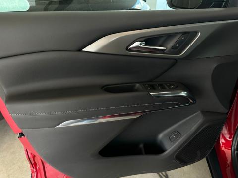 New Radiant Red Tintcoat 2026 Chevrolet Traverse LT FWD - photo 11 - Stock #260833