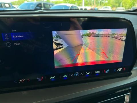 New Radiant Red Tintcoat 2026 Chevrolet Traverse LT FWD - photo 26 - Stock #260833