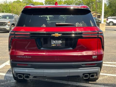 New Radiant Red Tintcoat 2026 Chevrolet Traverse LT FWD - photo 5 - Stock #260833