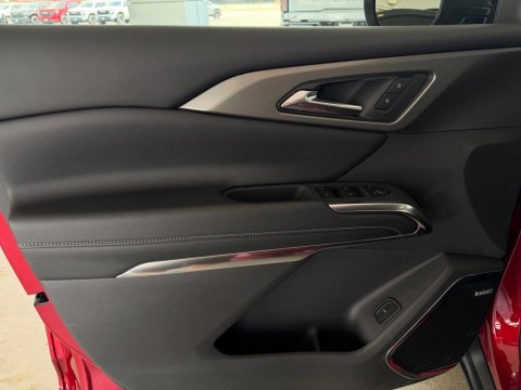 New Radiant Red Tintcoat 2026 Chevrolet Traverse LT FWD - photo 11 - Stock #261230