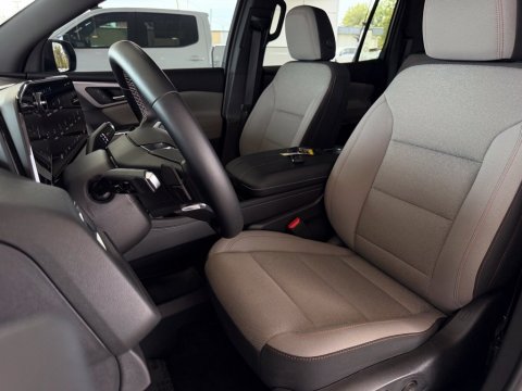 Pre-Owned Summit White 2026 Chevrolet Traverse LT FWD - photo 16 - Stock #A1104