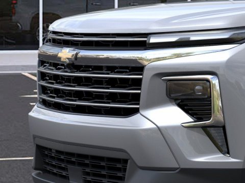 New Sterling Gray Metallic 2027 Chevrolet Traverse LT FWD - photo 13 - Stock #270027