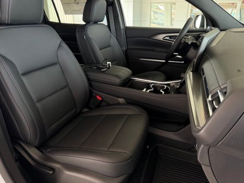 New Summit White 2027 Chevrolet Traverse LT FWD - photo 17 - Stock #270026