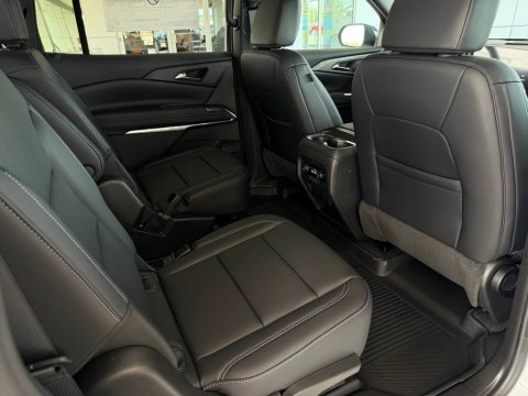 New Summit White 2027 Chevrolet Traverse LT FWD - photo 18 - Stock #270026