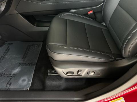 New Radiant Red Tintcoat 2026 Chevrolet Traverse LT FWD - photo 12 - Stock #260792