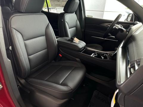 New Radiant Red Tintcoat 2026 Chevrolet Traverse LT FWD - photo 17 - Stock #260792