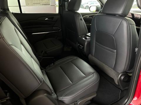 New Radiant Red Tintcoat 2026 Chevrolet Traverse LT FWD - photo 18 - Stock #260792