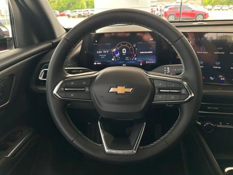 New Radiant Red Tintcoat 2026 Chevrolet Traverse LT FWD - photo 19 - Stock #260792