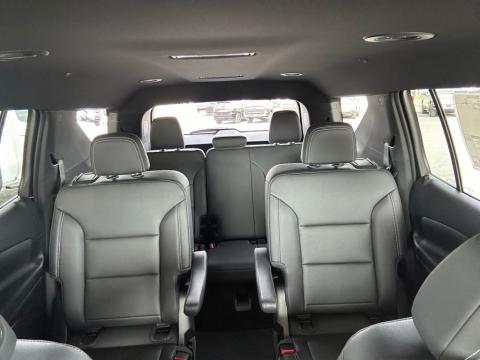 New Radiant Red Tintcoat 2026 Chevrolet Traverse LT FWD - photo 26 - Stock #260792