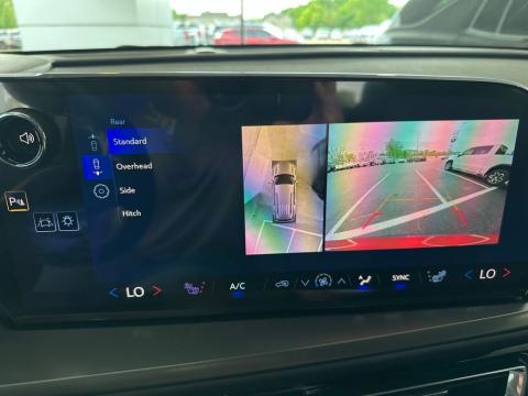 New Radiant Red Tintcoat 2026 Chevrolet Traverse LT FWD - photo 27 - Stock #260792